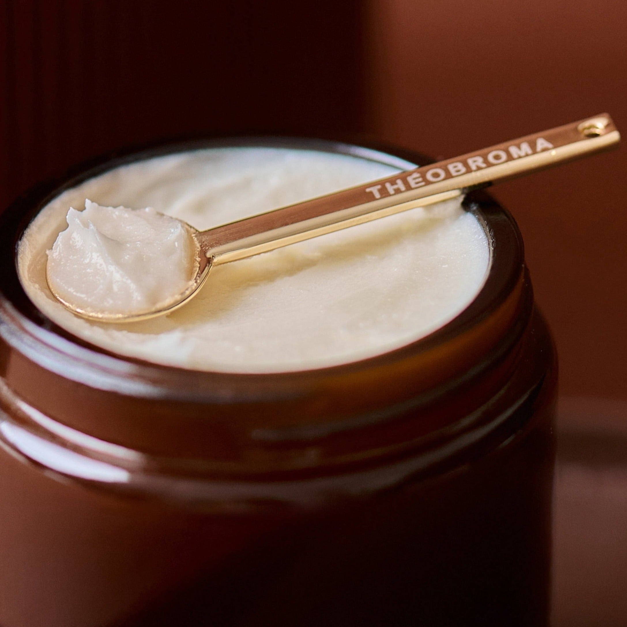 Body Pouch (Scrub + Universal Cream)