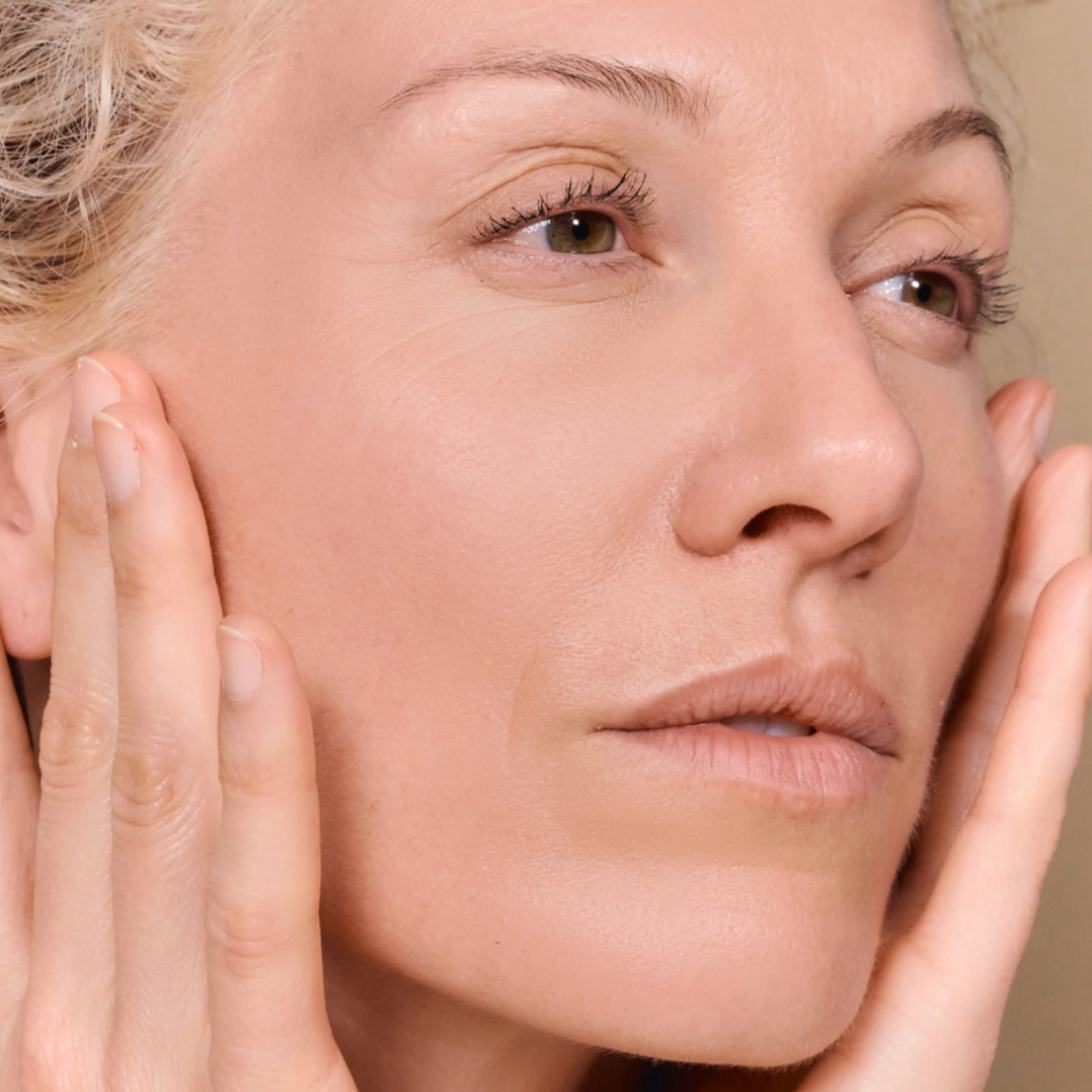Anti-aging and protection travel duo